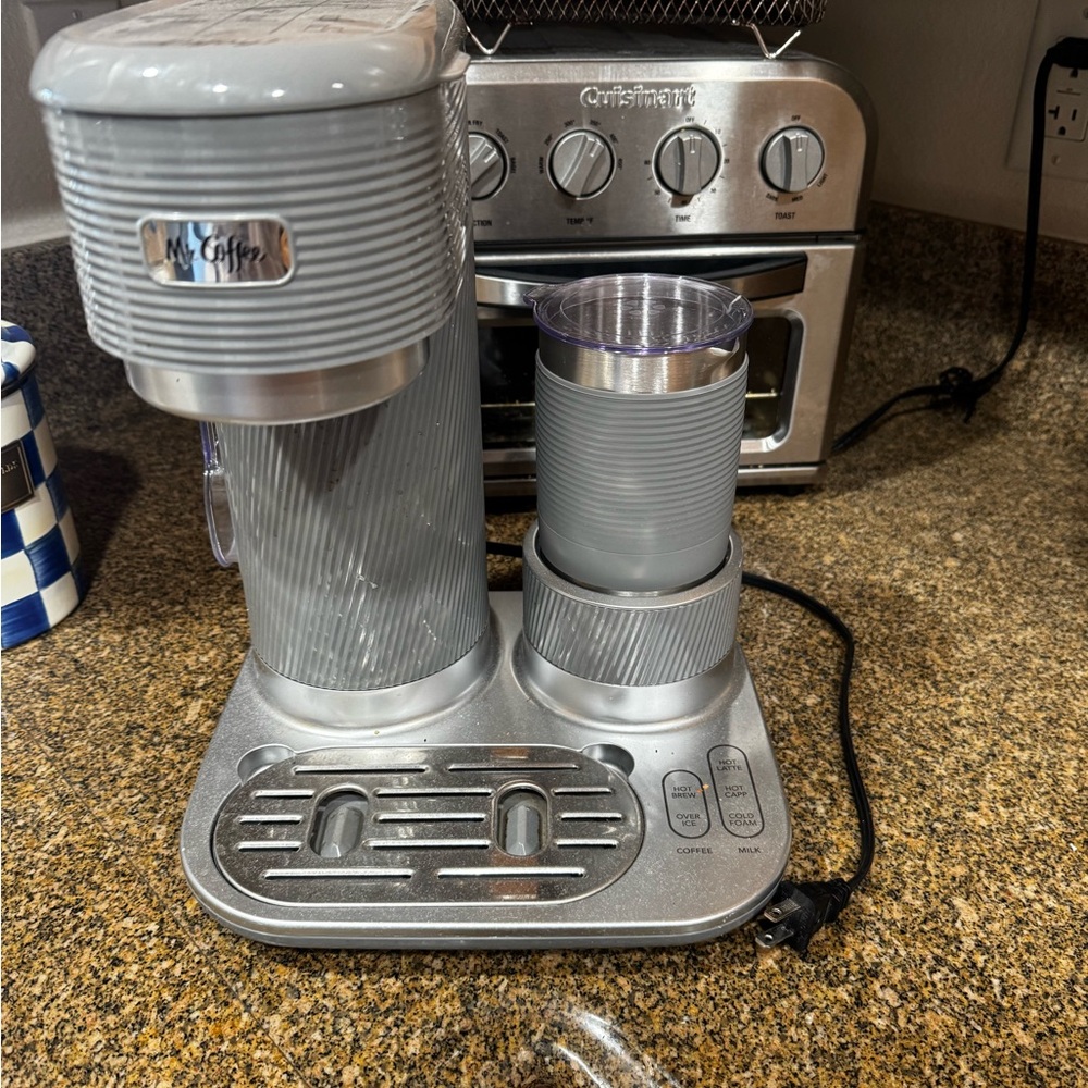 Mr. Coffee Latte Lux 4-in-1 Iced and Hot Single Serving Coffee Maker & Frother